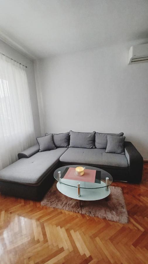 Apartman Dora Pula Exterior foto